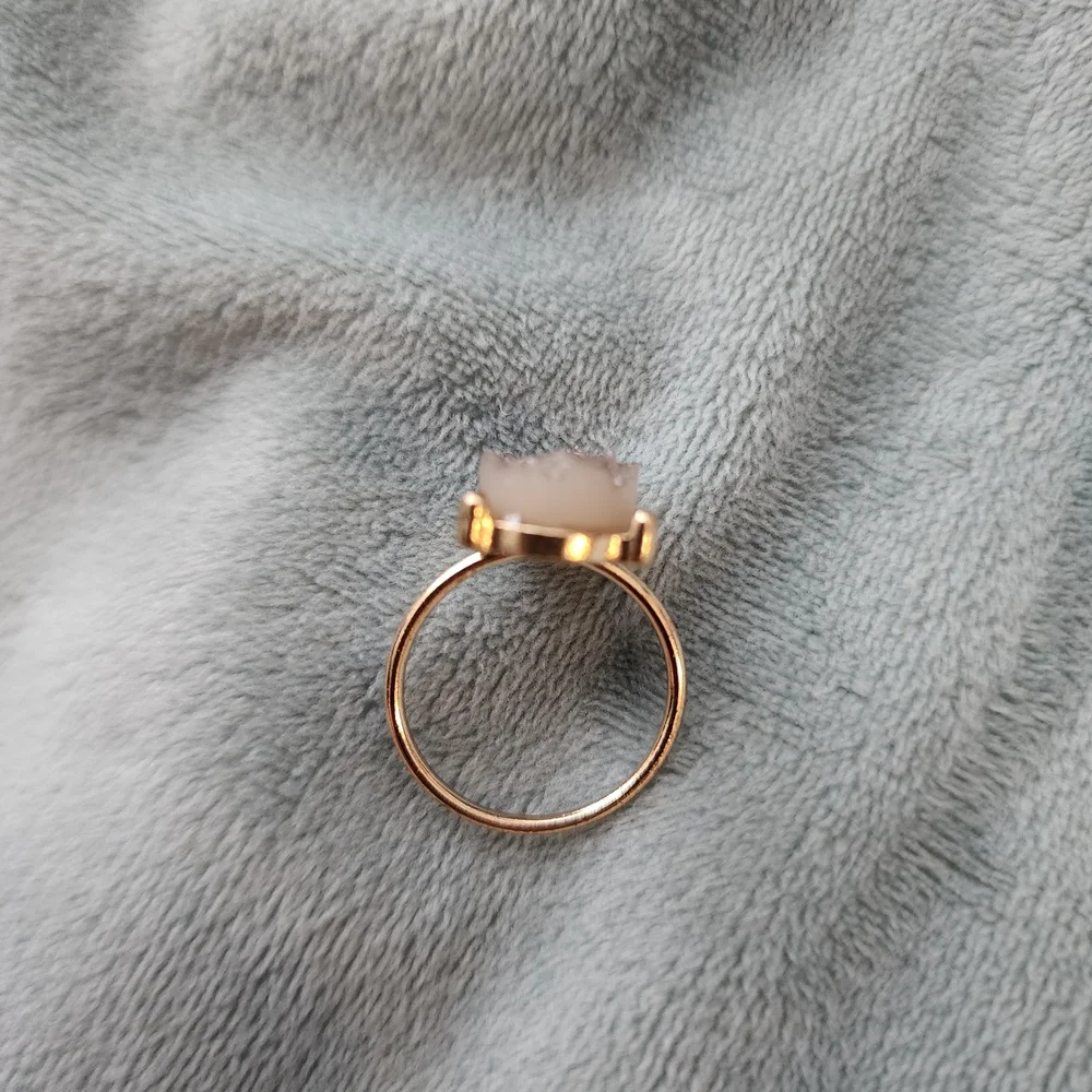 Size 6 Gold Tone Dainty Band Geode Stone Ring